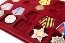 Планшет под 5 медалей (32 мм) и 5 орденов на колодке